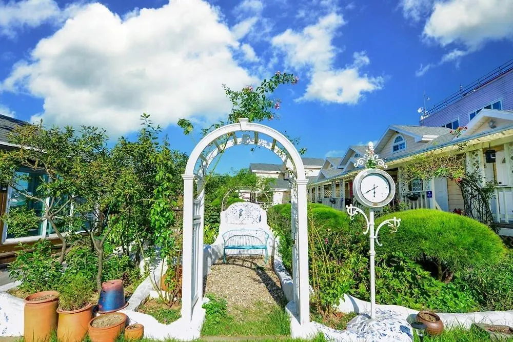 Eden'S Gardens Pension Incheon 3*,