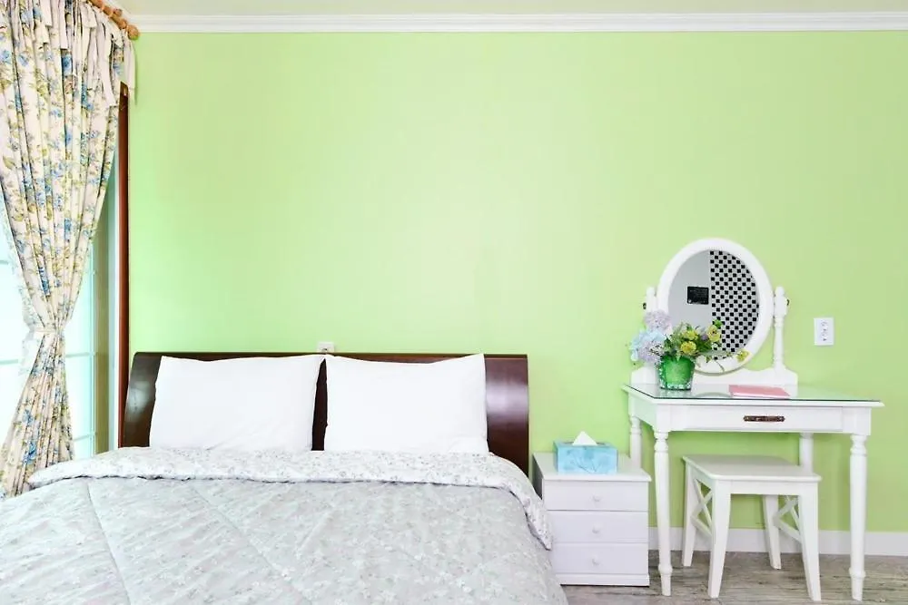 *** Wisma tamu Eden'S Gardens Pension Incheon Korsel